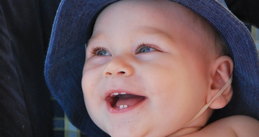 Nicanje zuba kod beba – sve što roditelji treba da znaju
